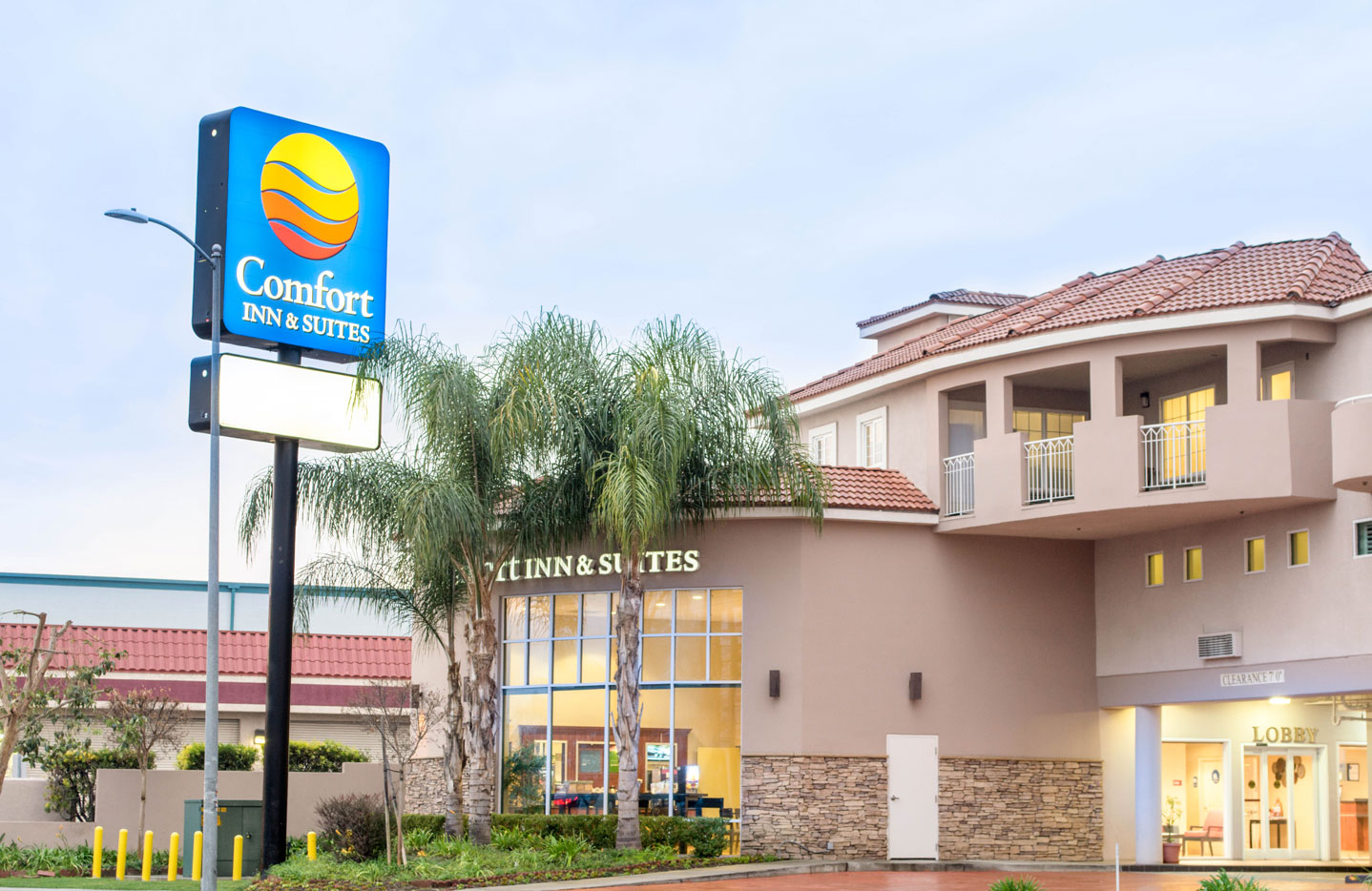 Comfort Inn Suites near Universal North Hollywood Burbank