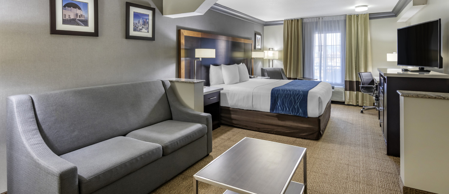 	 TAKE A CLOSER LOOK AT THE COMFORT INN NORTH HOLLYWOOD