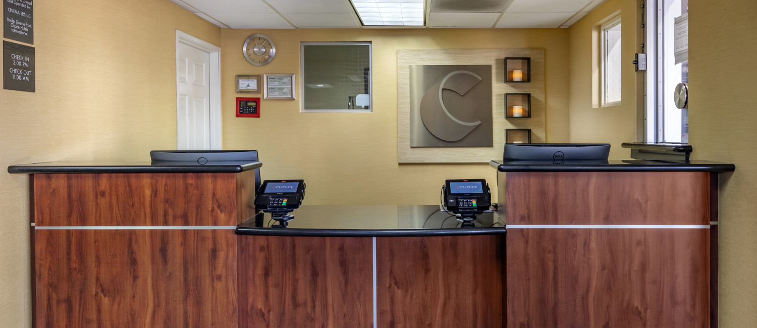 	 CONTACT THE FRIENDLY STAFF   AT OUR NORTH HOLLYWOOD, CA HOTEL 