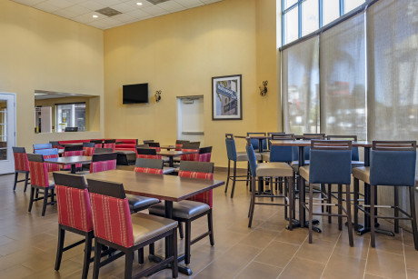 Comfort Inn & Suites North Hollywood - Breakfast Area